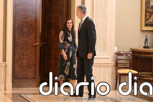 La Reina Letizia estrena un elegantísimo vestido 'made in Spain' de edición limitada antes de la final del Mundial