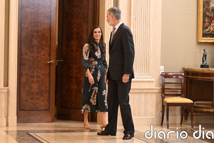 La Reina Letizia estrena un elegantísimo vestido 'made in Spain' de edición limitada antes de la final del Mundial