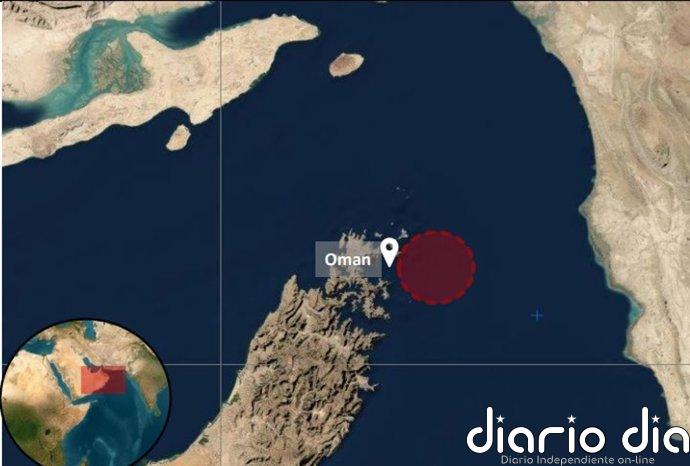La tripulación de la embarcación atacada en Ormuz evacúa el buque tras el ataque de Irán denunciado por EEUU