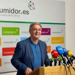 La UCE eleva a Bustinduy el "modelo Oviedo" de libre acceso con comida y bebida a conciertos