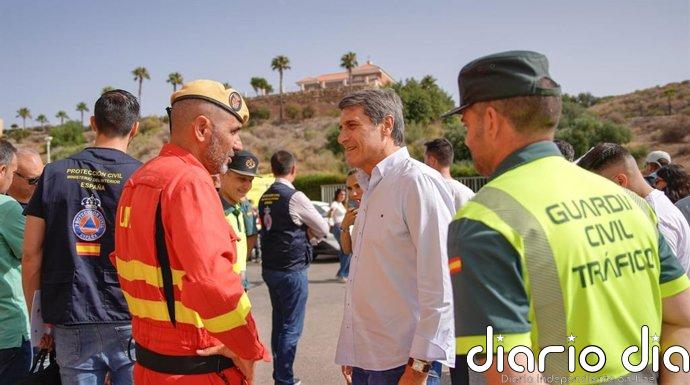 La UME dedica todo su "empeño en coordinación" con otros efectivos para atajar el incendio de Los Gallardos (Almería)
