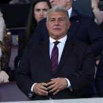 Laporta recibe el alta y abandona el hospital tras superar una arritmia