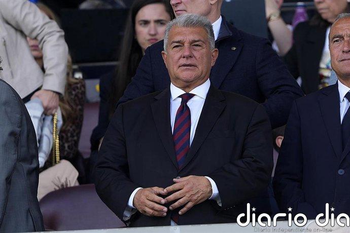 Laporta recibe el alta y abandona el hospital tras superar una arritmia