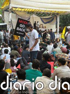 Las «cucarachas» o cómo el movimiento juvenil de India hace dimitir a un ministro