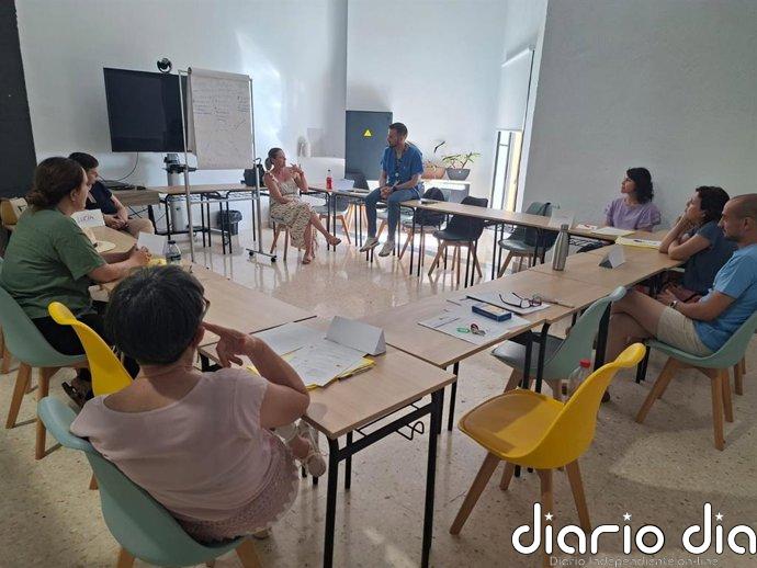 Las Escuelas de Pacientes del Hospital Torrecárdenas de Almería reúnen a 61 pacientes durante el primer semestre del año