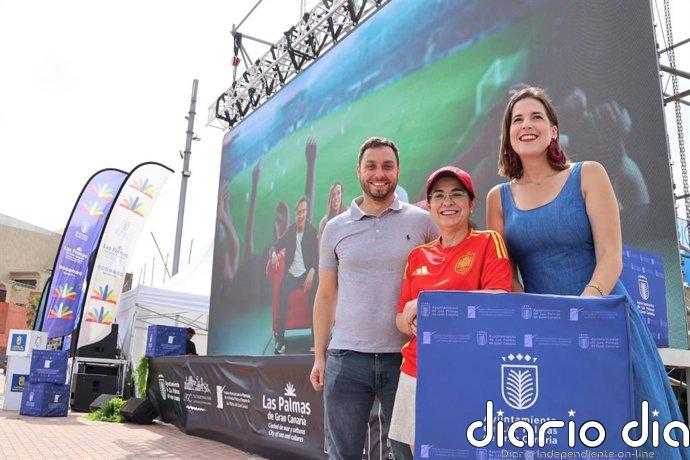 Las Palmas de Gran Canaria ultima los preparativos para seguir la final del Mundial entre España y Argentina