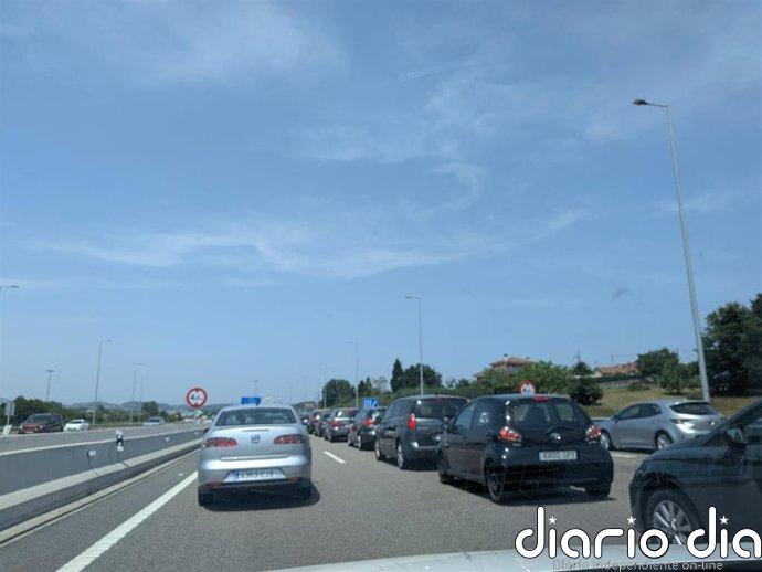 Las retenciones en Las Cabezas de San Juan bajan de 26 a tres kilómetros, según la DGT