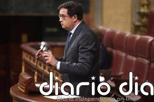 López abre la puerta a revisar el complemento de residencia también de los empleados públicos en Canarias