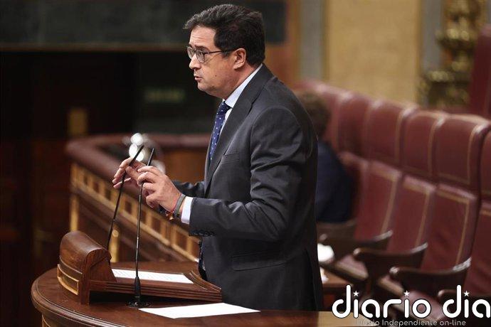 López abre la puerta a revisar el complemento de residencia también de los empleados públicos en Canarias