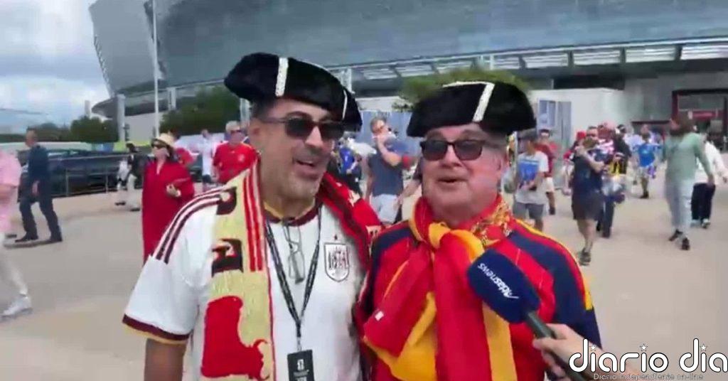Los aficionados españoles festejan por todo lo alto en Dallas el pase a la final del Mundial