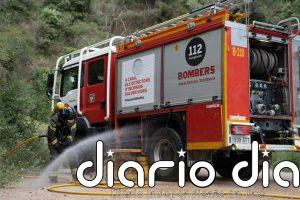 Los Bombers dan por estabilizado el incendio de Carme (Barcelona)