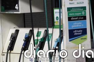 Los carburantes encadenan tres semanas de subidas y se encarecen hasta un 10% tras decaer la rebaja del IVA