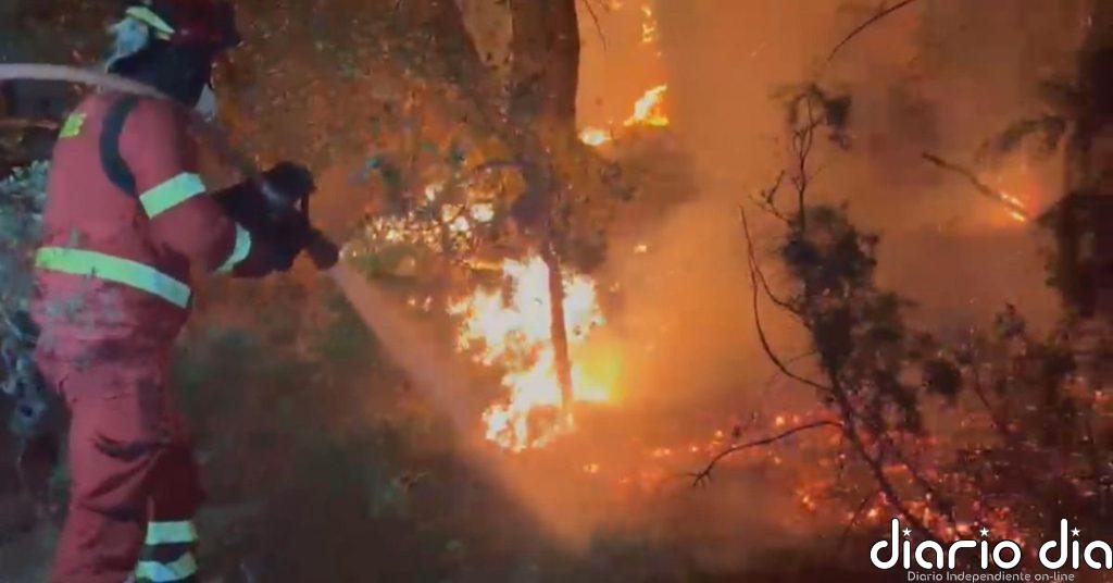 Los efectivos de la UME ayudan en las labores de extinción del incendio de Tastavins