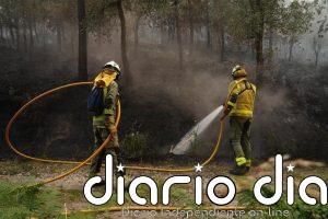 Los incendios de Vimianzo y Laxe (A Coruña) se unen y forman uno único que calcina 165 hectáreas