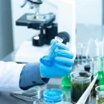 Los laboratorios de análisis clínicos alcanzaron los 1.730 millones en 2025, un 3% más, según DBK Informa