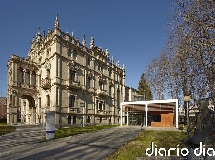 Los Museos de la Red Foral de Álava reparten gafas homologadas para ver el eclipse de sol