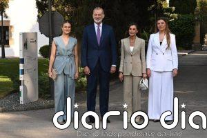 Los Reyes Felipe VI y Letizia acompañan a la Infanta Sofía en su primer discurso oficial en un acto en Zaragoza