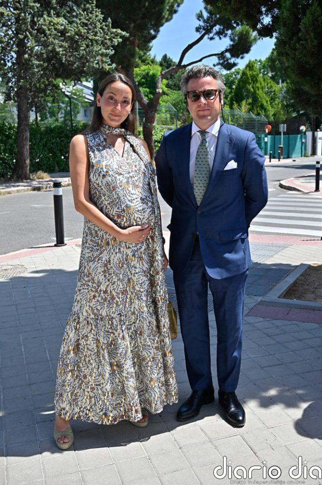 Lucía Pombo y Álvaro López-Huerta, padres de su primera hija, Lola Belén