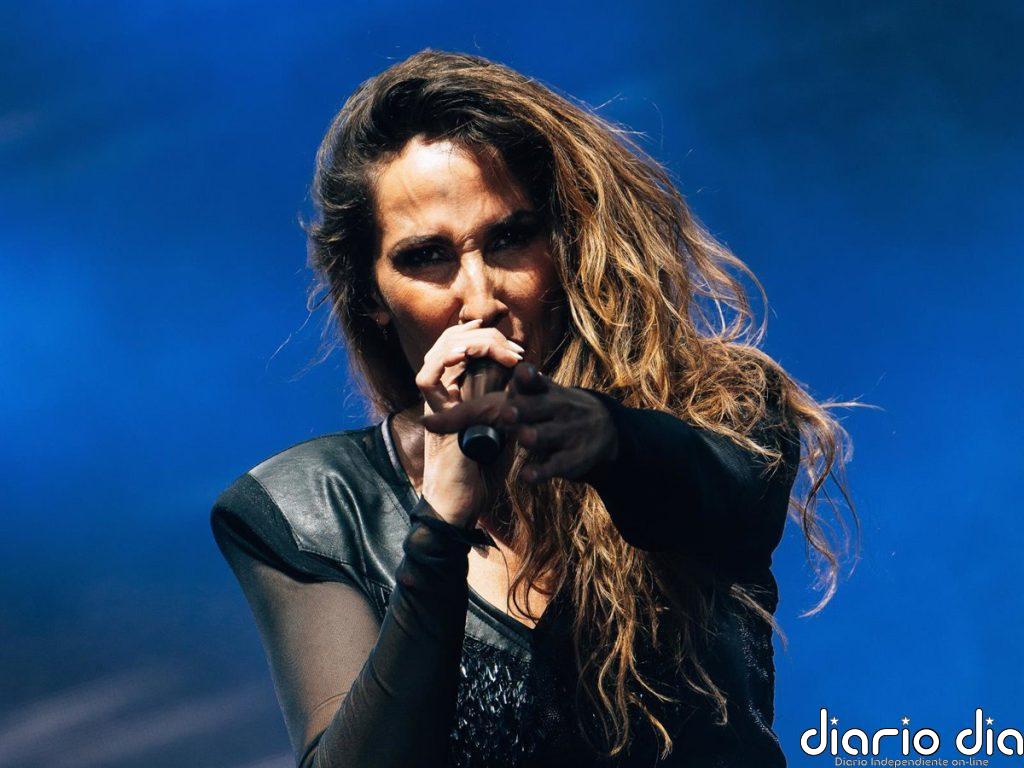 Malú se entrega a su público en Chiclana: "Este concierto es para vosotros"