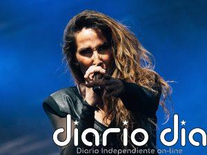 Malú se entrega a su público en Chiclana: "Este concierto es para vosotros"