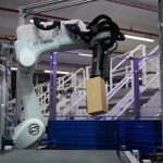 Mango colabora con Theker para desarrollar proyectos de robotización en su centro logístico