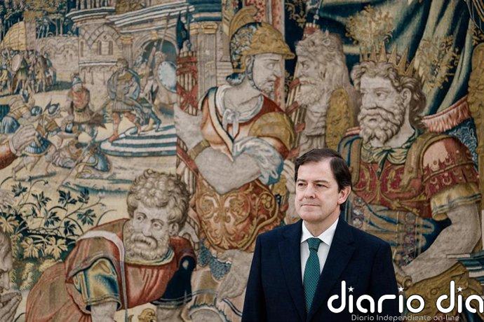 Mañueco, en el homenaje a García Carnero: "Me quedo con su compromiso"