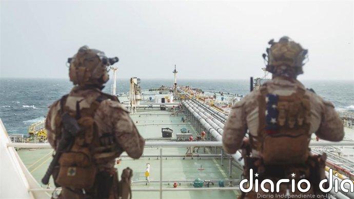 Marines de EEUU abordan un buque sancionado en el golfo de Omán para "verificar" que acata su bloqueo contra Irán