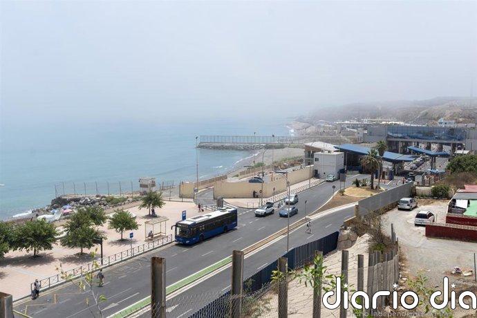 Más de 100 menores y cientos de adultos acceden a nado de madrugada a Ceuta y localizado otro cadáver