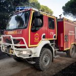 Más de 400 efectivos trabajarán durante la noche para contener el incendio al norte del Pantano de San Juan