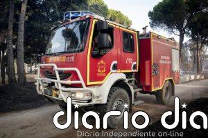 Más de 400 efectivos trabajarán durante la noche para contener el incendio al norte del Pantano de San Juan