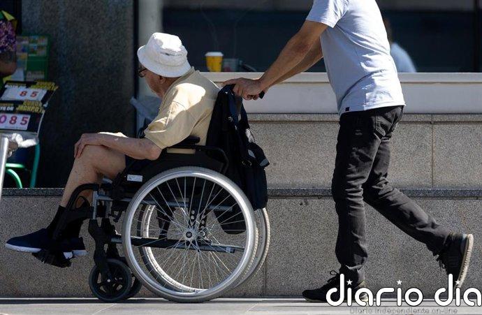 Más de 70.000 personas saldrán de la lista de espera de dependencia con la nueva financiación, según Derechos Sociales