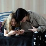 Más del 60% de adolescentes cree que el contenido digital, incluido el sexual, es entretenimiento, según un estudio
