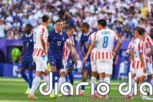 Mbappé llama "mujer despreciable" a una senadora paraguaya que le insultó de forma racista