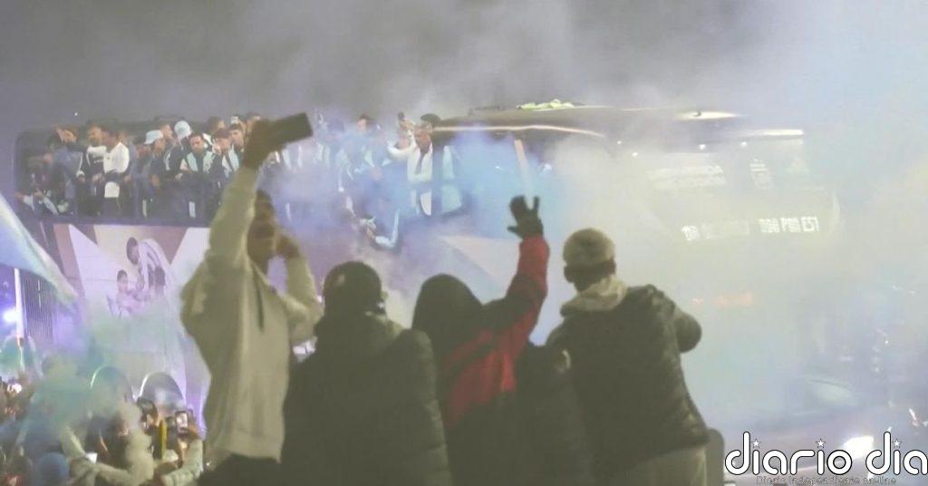 Miles de personas asisten en Argentina a la rúa de los subcampeones