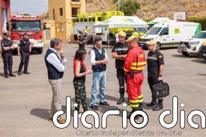 Moreno y Robles valoran la coordinación para estabilizar el incendio de Almería y acuerdan mantener a la UME