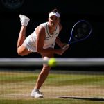 Noskova se adjudica la fluctuante final checa de Wimbledon ante Muchova