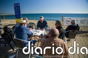 Nueva ley antitabaco 2026: dónde estará prohibido fumar, qué pasa en las playas y cuándo entra en vigor