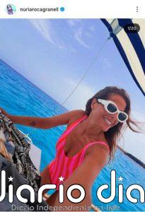 Nuria Roca tiene el bañador más vibrante y con aire retro del verano