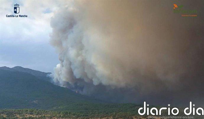 Ocho localidades más de la provincia de Toledo son evacuadas debido a la evolución del incendio de Burgohondo
