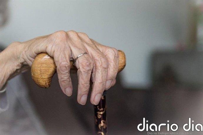 Patronal de servicios de cuidados pide incentivos fiscales urgentes para frenar los cuidados no profesionales en verano