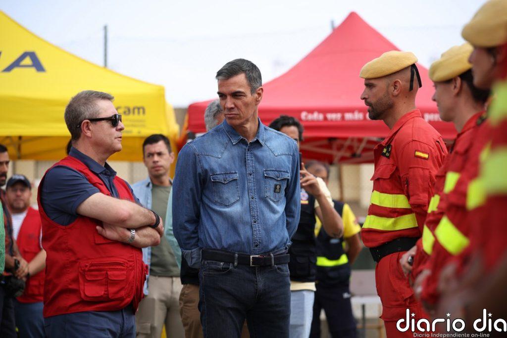 Pedro Sánchez y García-Page visitan las zonas afectadas por el incendio de La Mierla (Guadalajara)