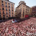 Pelotaris, cantantes y actores, entre los asistentes al chupinazo de 2026