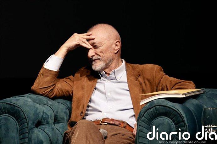 Pérez-Reverte publicará el 20 de octubre su nueva novela, 'La hipótesis más peligrosa'