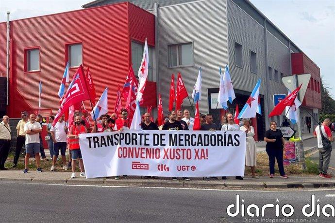 Personal del transporte de mercancías reclama en Santiago un "convenio provincial digno"