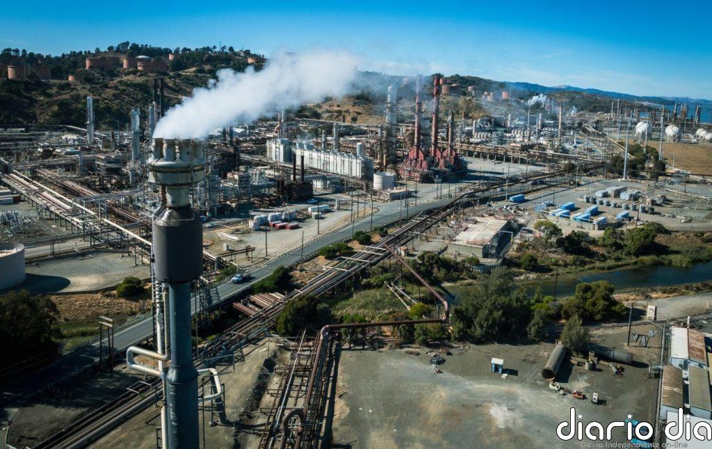 Petroleras duplican ganancias mientras alimentan olas de calor