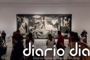 Pradales dice que el Reina Sofía ha "desempolvado" un informe de hace 25 años para negar el traslado del 'Guernica'