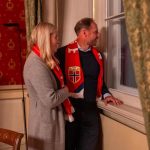 Primera imagen de Mette-Marit tras su trasplante de pulmón: abrazada al Príncipe Haakon y con muy buen aspecto