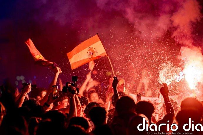 Prohens celebra la segunda Copa del Mundo de la selección española y el ambiente festivo en Baleares