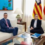 Prohens pide a Sánchez un plan ante la «emergencia migratoria» en Baleares y respalda el pacto europeo de migraciones