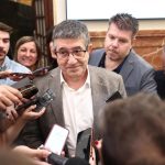 PSOE confía en que Zapatero aclare "dudas" y dice que el Gobierno no se "quema" defendiendo su presunción de inocencia